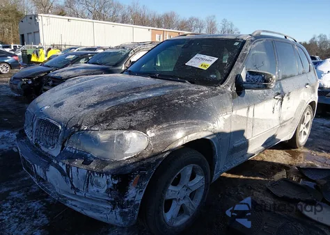 2010 BMW X5 xDrive30I z USA, uszkodzony, nr VIN 5UXFE4C51AL380118